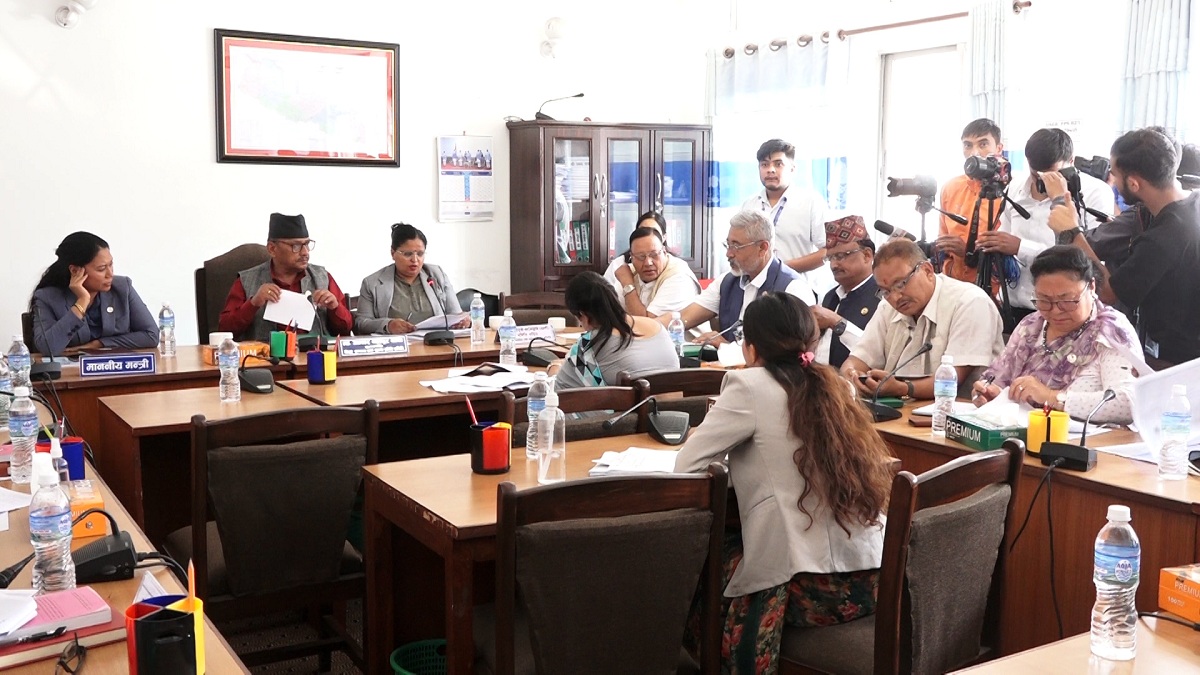 नेपाल विश्वविद्यालयमा कुलपतिलाई कार्यकारी बनाउनुपर्ने सांसदहरूको मत