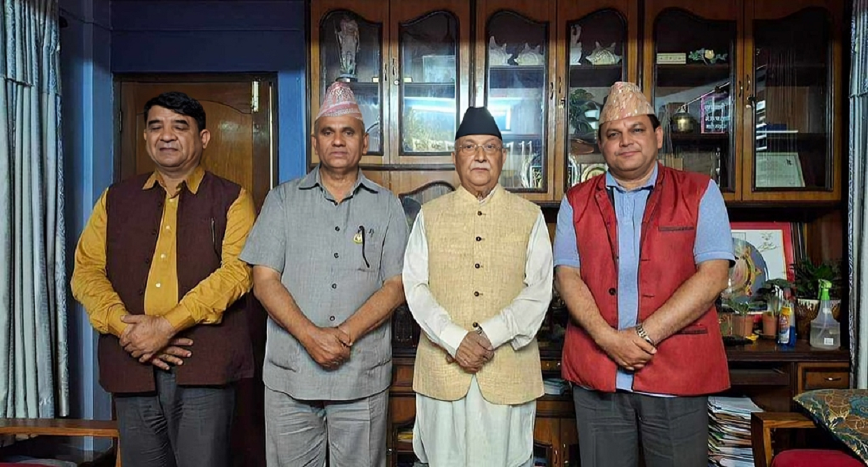 सुदूरका मुख्यमन्त्री सोडारीलाई ‘टिक्न’ नदिने मुडमा एमाले