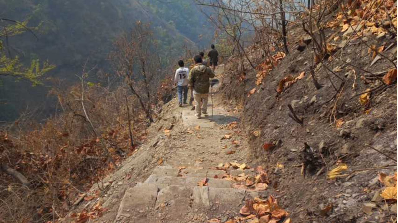 ‘भाले बास्ने’ ताल जोड्ने पदमार्ग निर्माण