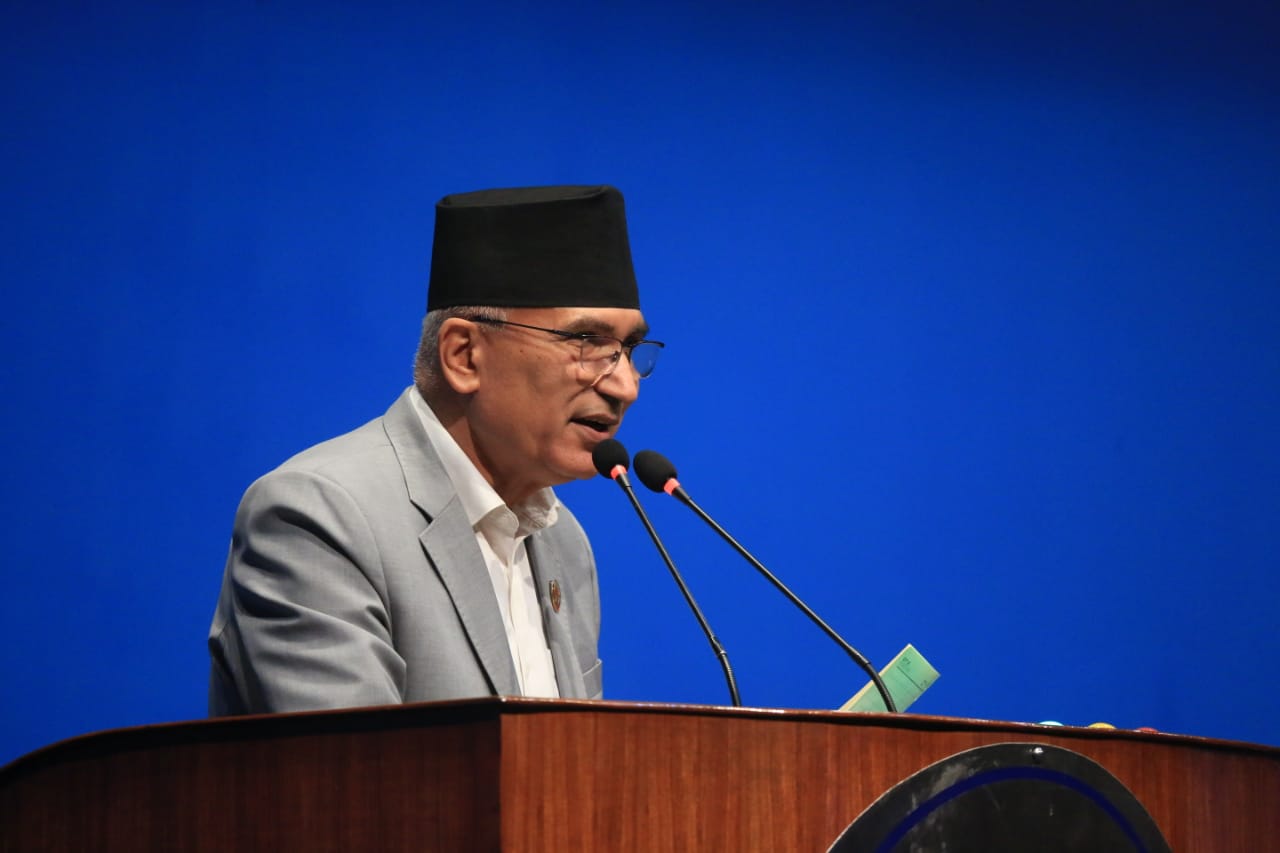 ‘निराशालाई चिरेर मुलुकलाई हामी आफैँले बनाउन सक्छौँ’