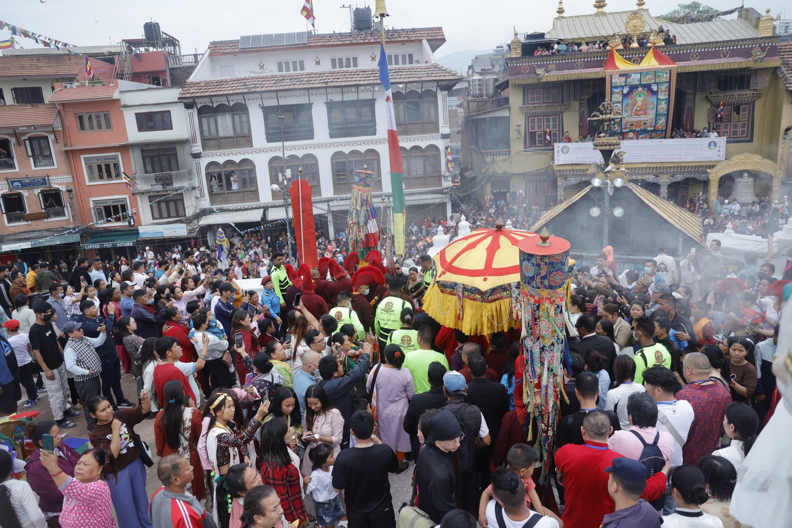 काठमाडौंको बौद्धमा यसरी मनाइयो बुद्ध जयन्ती (तस्बिरहरू)