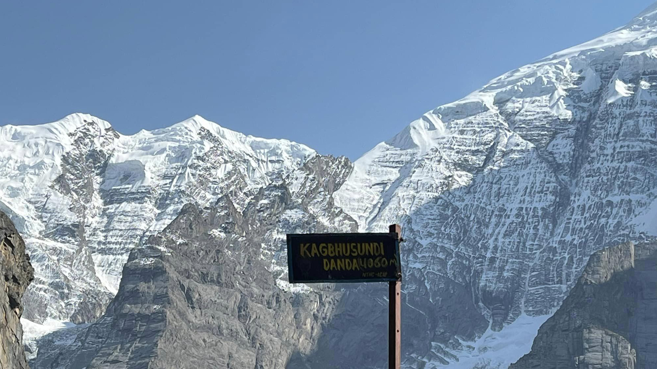 निलगिरि र अन्नपूर्ण हिमाल काग- भुषुण्डीको निवासस्थल !