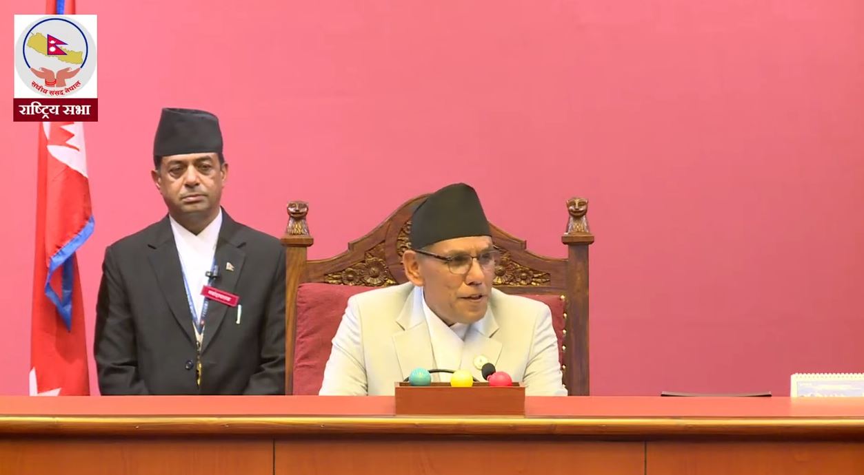 ‘जनताले बाटोमा भत्ता खाने र काम नगर्ने सांसद भनेर फोटो टाँस्ने स्थिति आइसक्यो’
