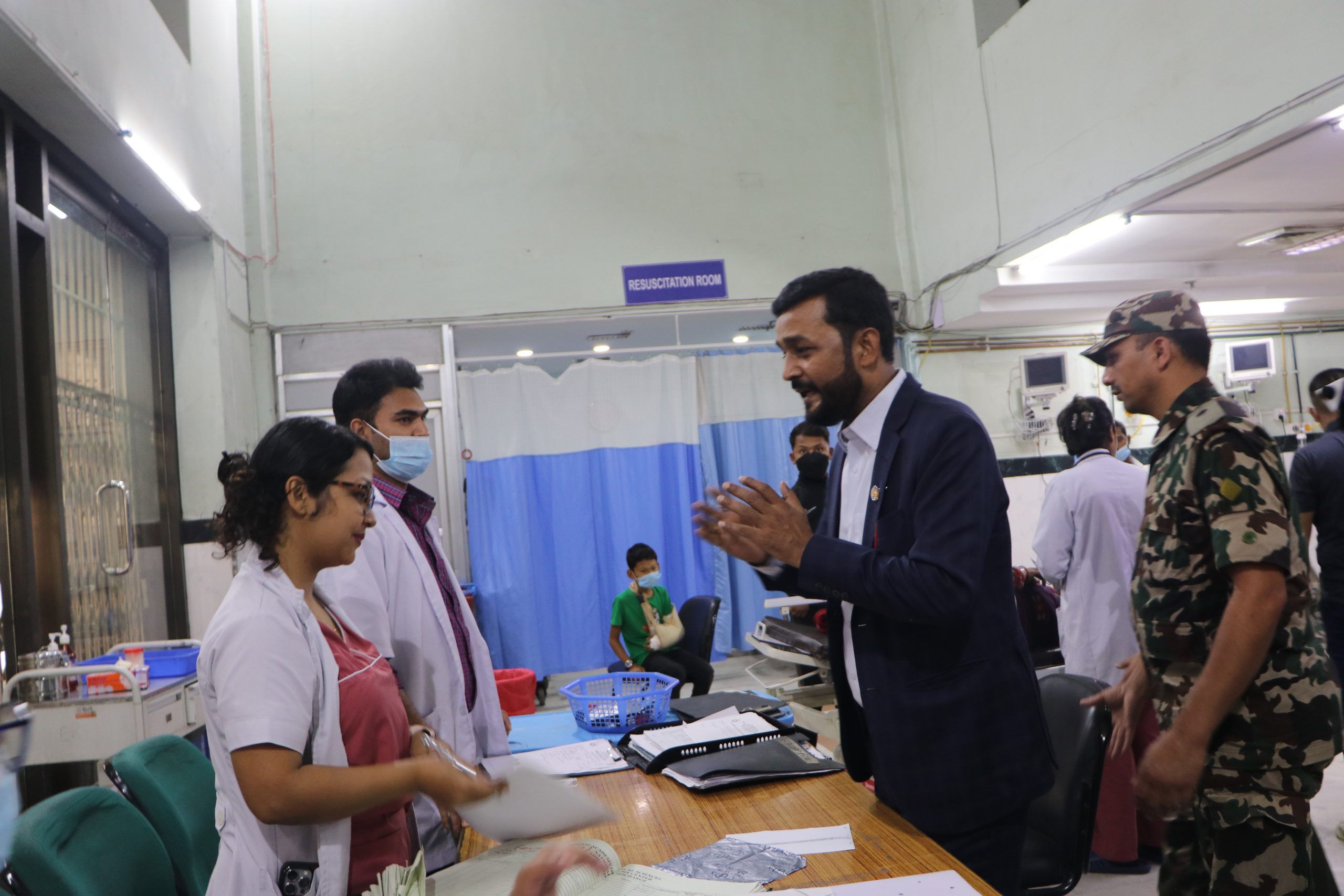 जब स्वास्थ्यमन्त्री यादवले तीन घण्टासम्म वीर अस्पतालको अनुगमन गरिरहे…