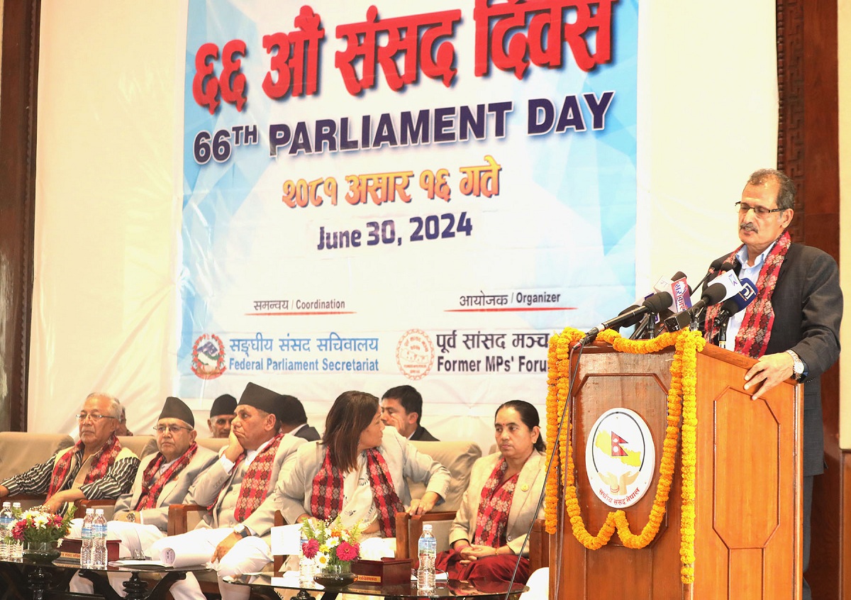 संसदमा विचार, सिद्धान्त र नीतिमा छलफल हुन छोड्यो : अग्निप्रसाद सापकोटा