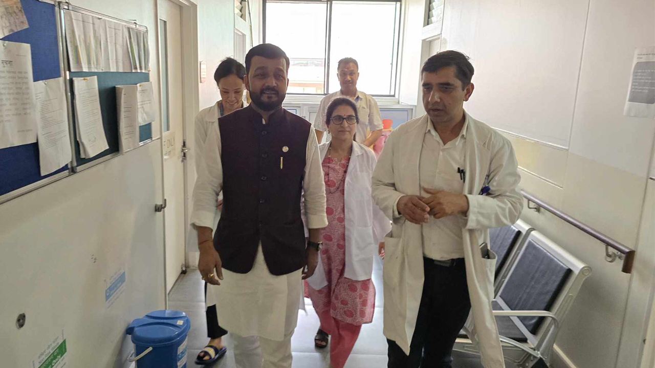 प्रसुति गृहको नयाँ भवन चाँडै सञ्चालनमा ल्याउन स्वास्थ्यमन्त्रीको निर्देशन