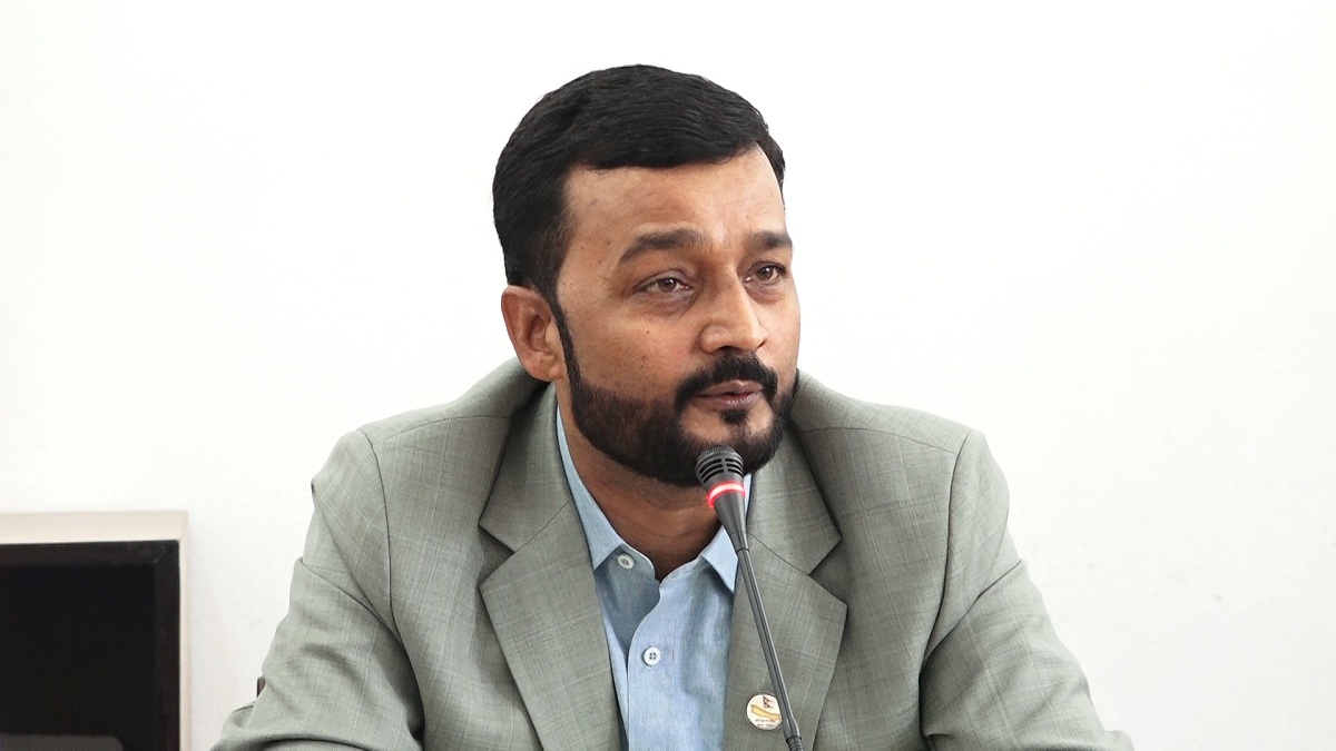डाक्टर र नर्सले पाएको लाइसेन्सलाई कमजोर ठान्नु हुँदैन : प्रदीप यादव