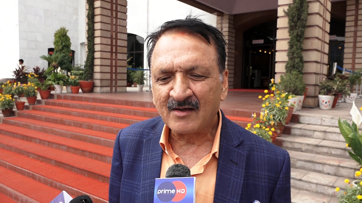 यो सरकार जिम्मेवार छैन, देश र जनताको पक्षमा छैन : प्रकाशशरण महत