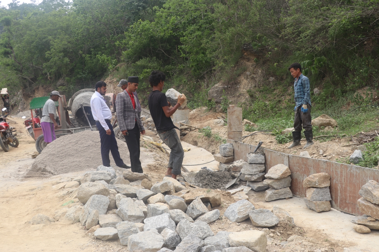 भोजपुरको जरायोटार–सिक्रेटार सडक स्तरोन्नति गरिँदै