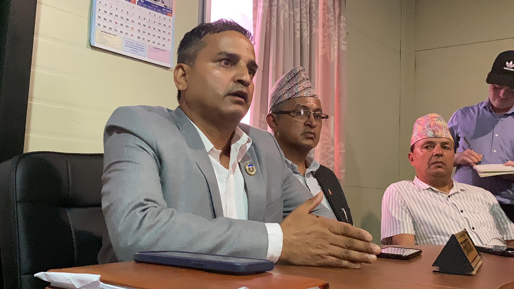 फणीन्द्र देवकोटा पदमुक्त, गण्डकी सरकार अल्पमतमा