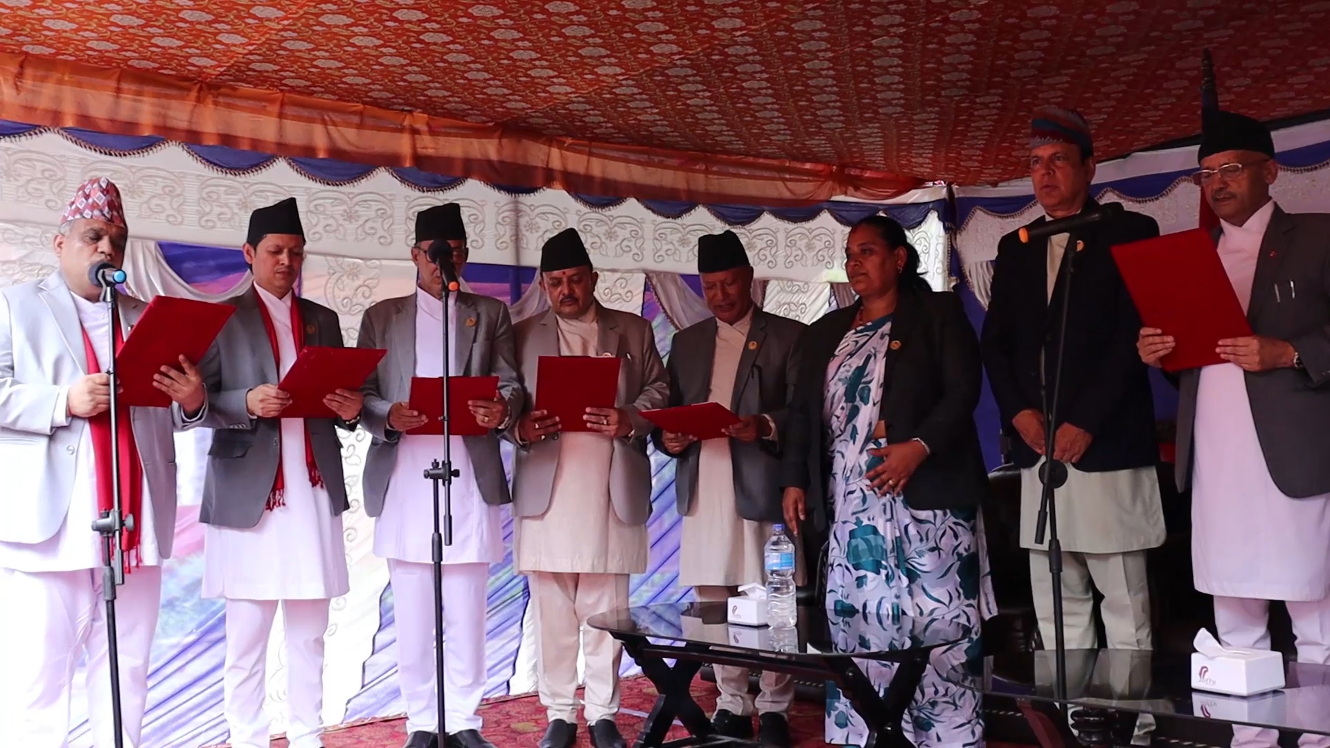 बागमतीका नवनियुक्त मुख्यमन्त्री र मन्त्रीद्वारा शपथग्रहण