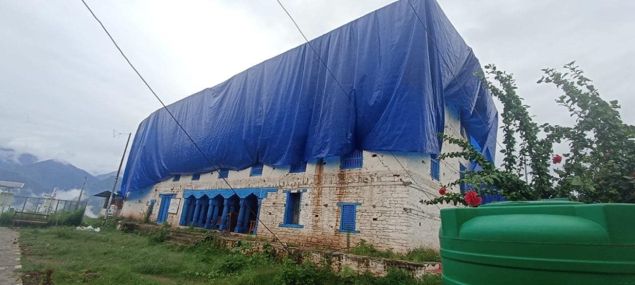 पुनः निर्माण नहुँदा त्रिपालले ढाकियो जाजरकोट दरबार