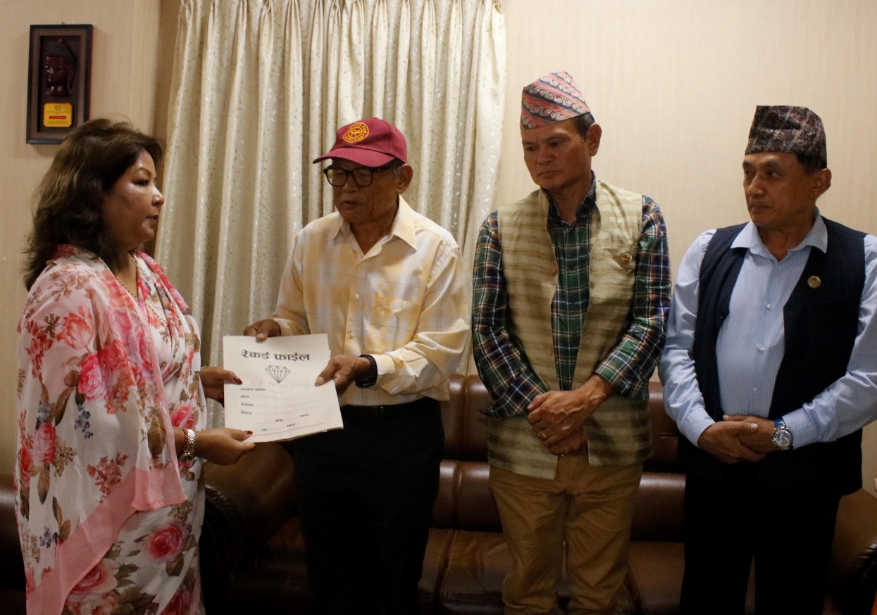 परराष्ट्रमन्त्रीसँग ब्रिटिस गोरखाको आग्रह- समान सुविधाका लागि बेलायत सरकारसँग पहल गरिदिनुस्