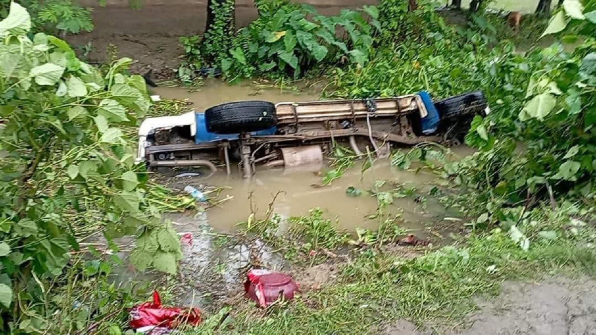 रौतहटमा जन्ती बोकेको जीप दुर्घटना हुँदा २ जनाको मृत्यु