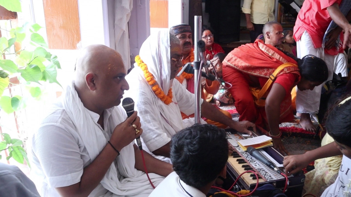 गुरुजनप्रति सम्मान भाव प्रकट गर्दै मनाइयो गुरु पूर्णिमा