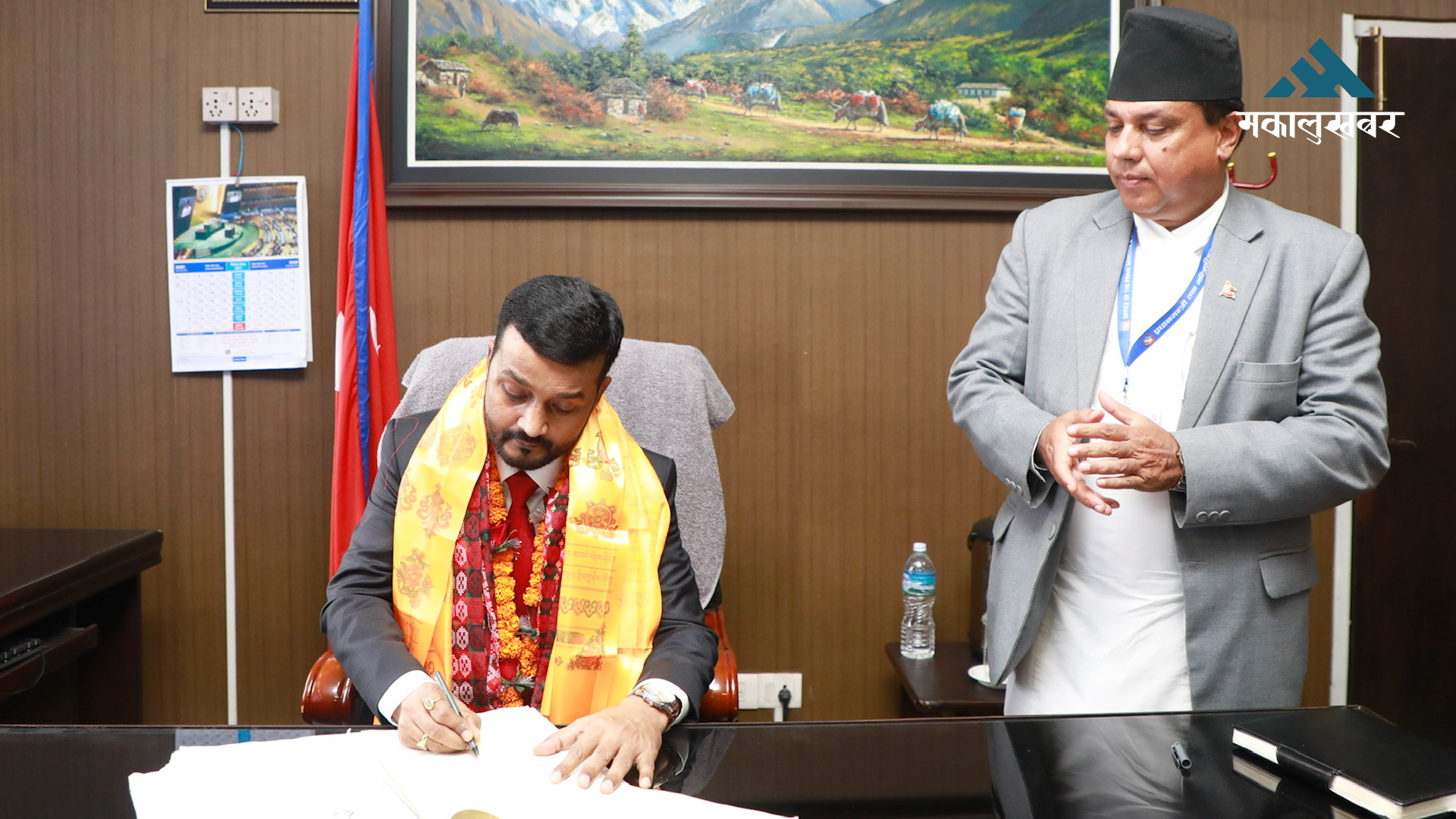 शपथ लिए लगत्तै खानेपानी मन्त्री यादवले गरे पदभार ग्रहण