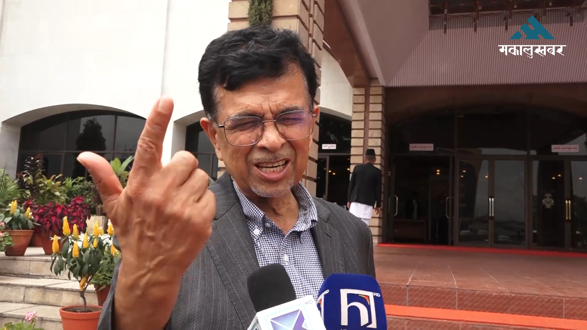 गिरिबन्धु र भाउजूको भ्रष्टाचार छोप्न नयाँ गठबन्धन बन्यो :  पाण्डे (भिडिओ)