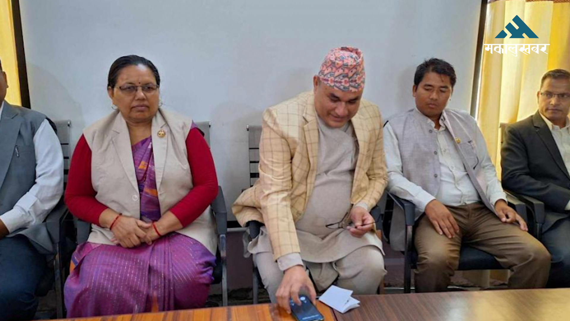 तीन दलले मागे सुदूरपश्चिमका मुख्यमन्त्रीको राजीनामा