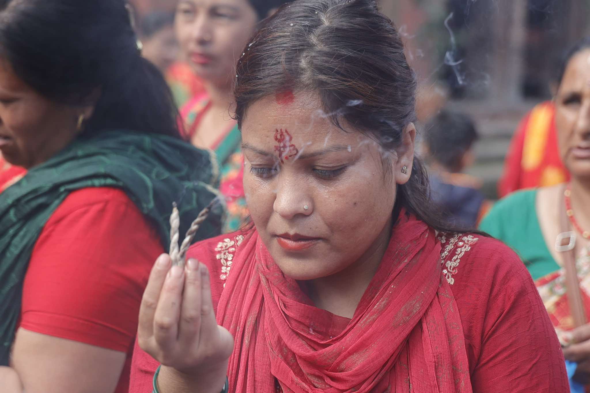 साउनको दोस्रो सोमबार, दत्तात्रेय मन्दिरमा दर्शनार्थीको घुइँचो (तस्बिरहरु)