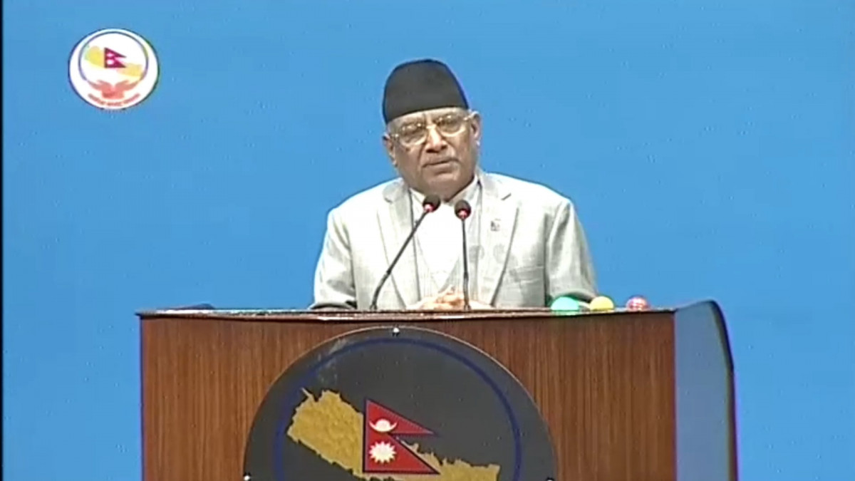 प्रचण्डको चिन्ता- शान्ति प्रक्रियालाई टुंगोमा पुर्याउने बेला व्यवस्थामा नै संकट पर्ने हो की ?