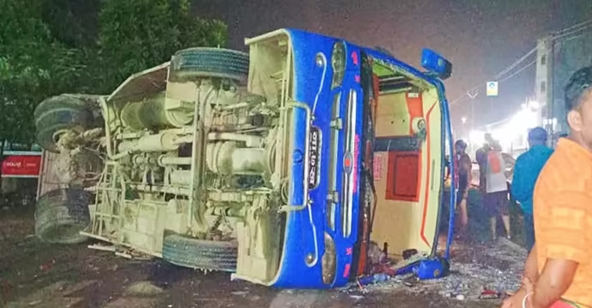 नेपाली तीर्थयात्री चढेको बस समस्तीपुरमा दुर्घटना