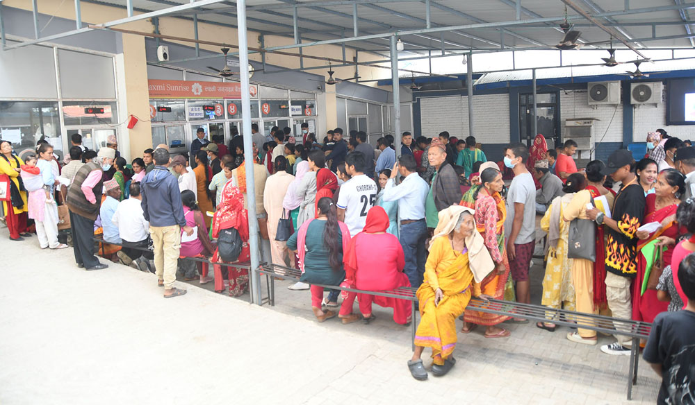 अस्पतालको अलमल र लाइन हटाउन के हुँदैछ ?