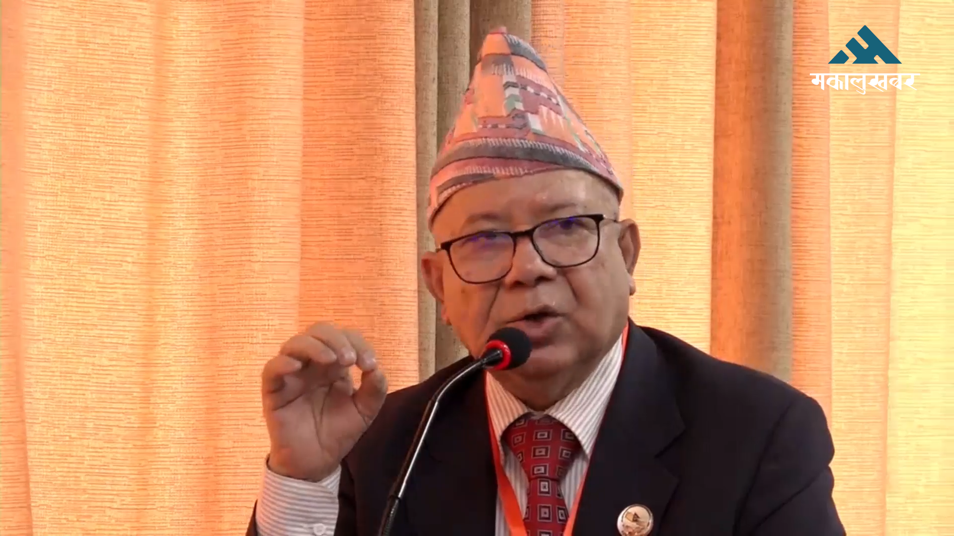 शैक्षिक संस्थाहरूलाई खत्तम पार्ने षड्यन्त्र भयो, सरकार गम्भीर बन्नुपर्छ : माधव नेपाल