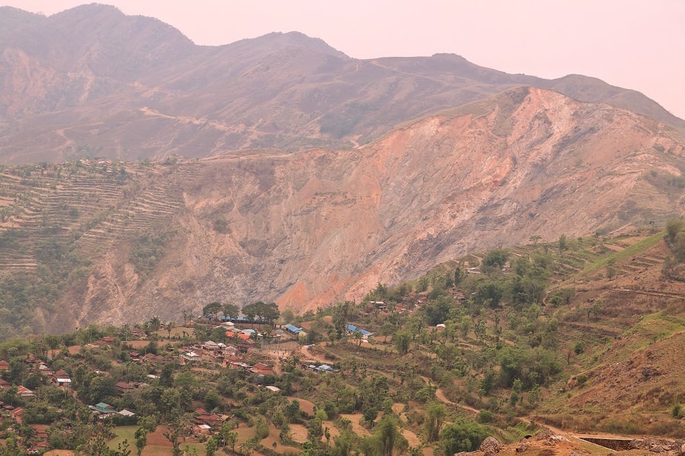 ‘गाउँको शिरमा भिर छ, त्यही भिर कतिबेला खस्ने हो सधैँ पीर छ’