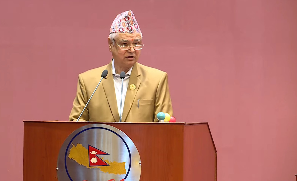 प्रचण्डलाई कांग्रेस सांसदको प्रश्न : बंगलादेश नेपालमा जहाजमा ल्याउनुहुन्छ की रेलमा ?