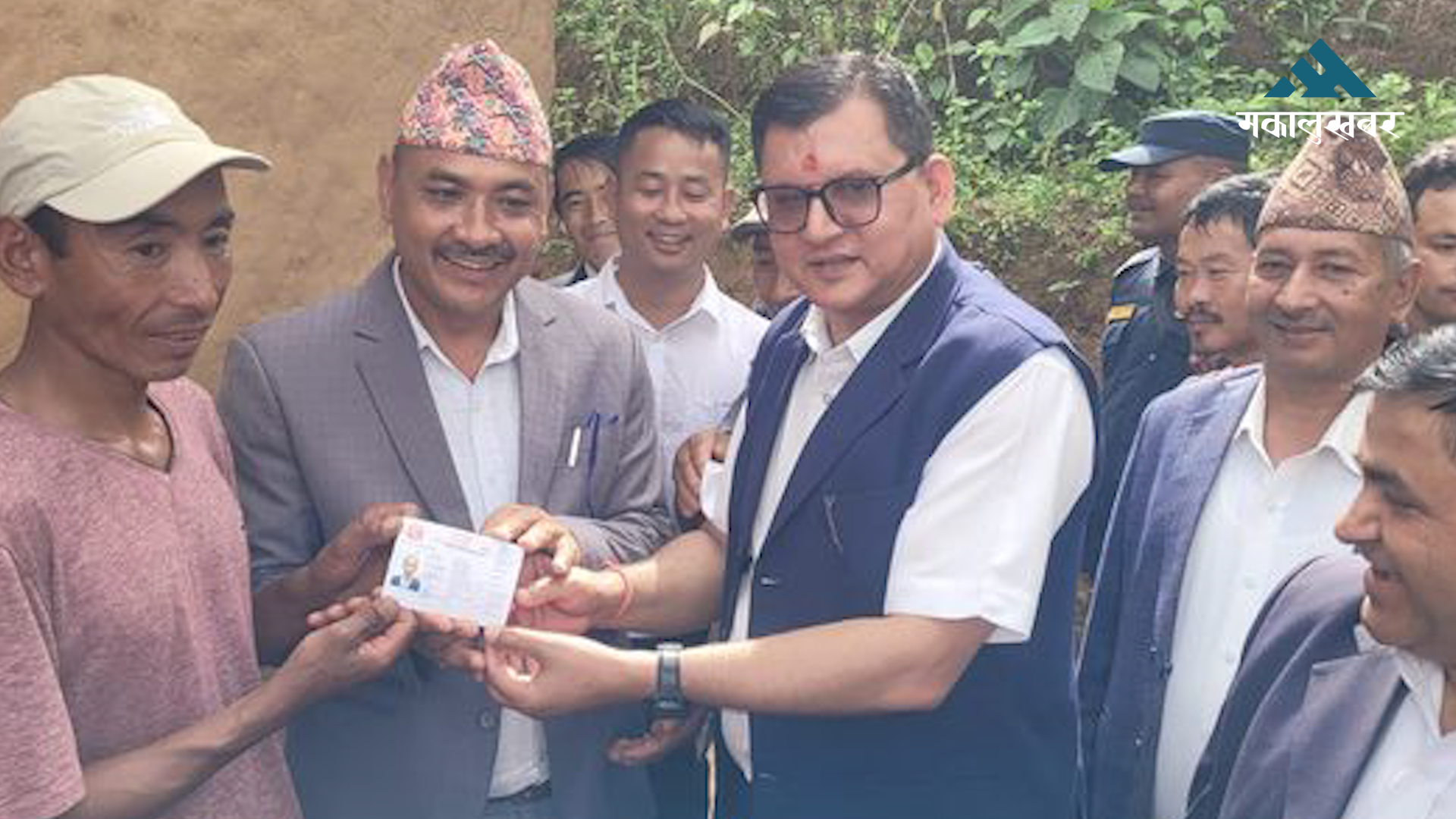 ३५ वर्षपछि घर फर्किएका प्रकाशले पाए नागरिकता (भिडिओ)