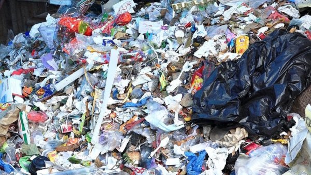 तनहुँमा फोहर बिक्रीबाट २४ लाख आम्दानी