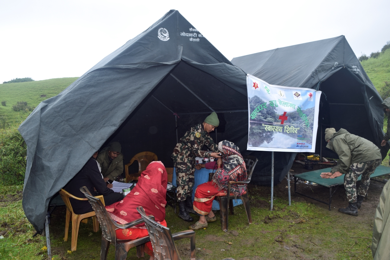 खप्तडमा नेपाली सेनाद्वारा सञ्चालित स्वास्थ्य सेवाबाट बिरामीलाई राहत
