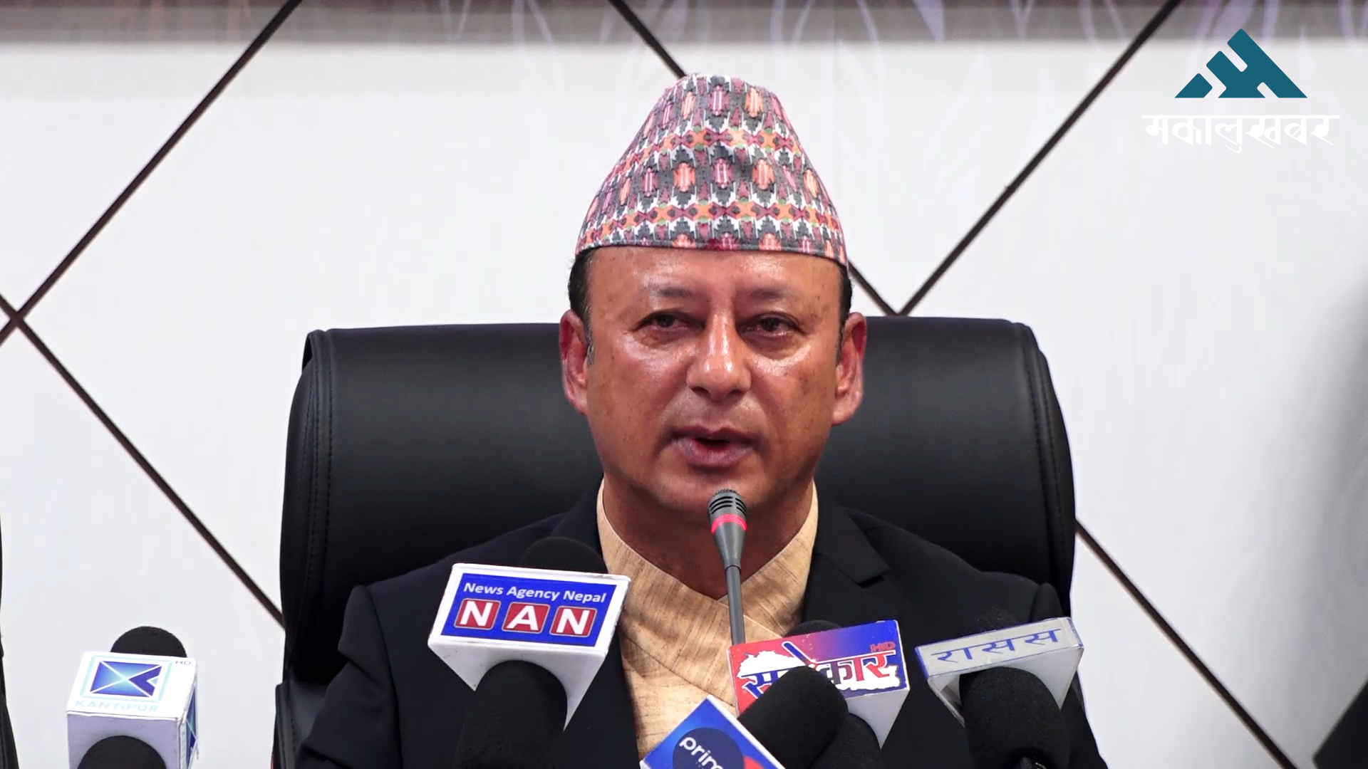 दीपक खड्कालाई थुनामै राख्न सर्वोच्च अदालतको आदेश