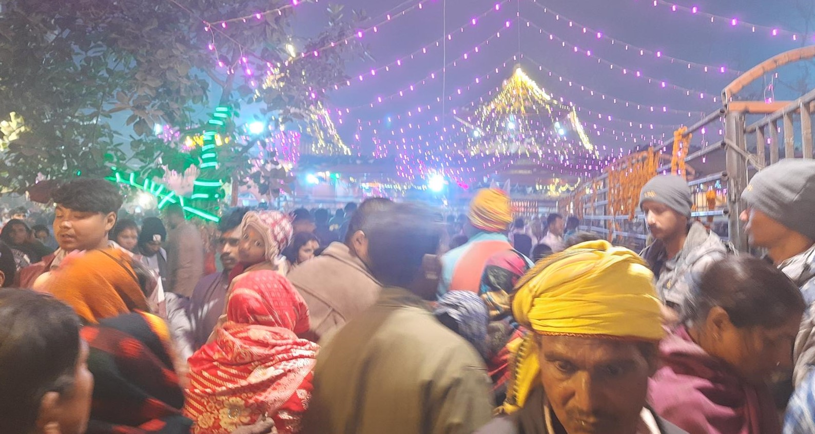 गढीमाई मेलामा दर्शनार्थीको घुइँचो