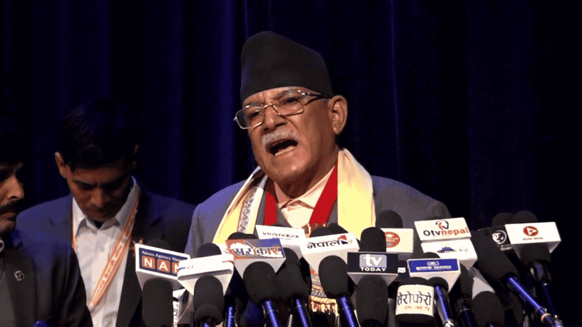 क्रान्तिकारीहरूको लडाइँ अझै टुङ्गिएको छैन : प्रचण्ड