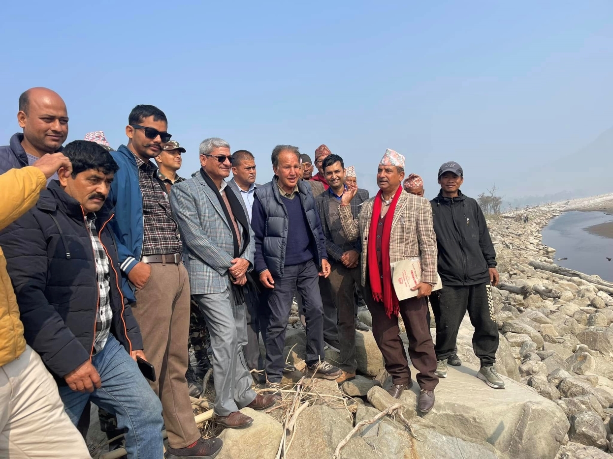 सप्तकोशीको कटान रोक्न अस्थायी र दीर्घकालीन योजना तयार गछौँ : गृहमन्त्री लेखक