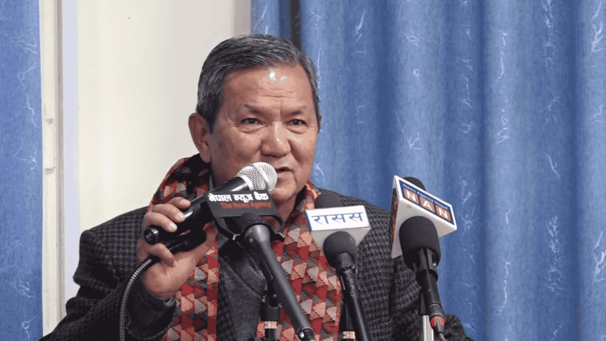 वीरेन्द्र र ज्ञानेन्द्रको ठाउँमा ओली, देउवा र प्रचण्ड आउनु क्रान्ति होइन : सञ्चारमन्त्री