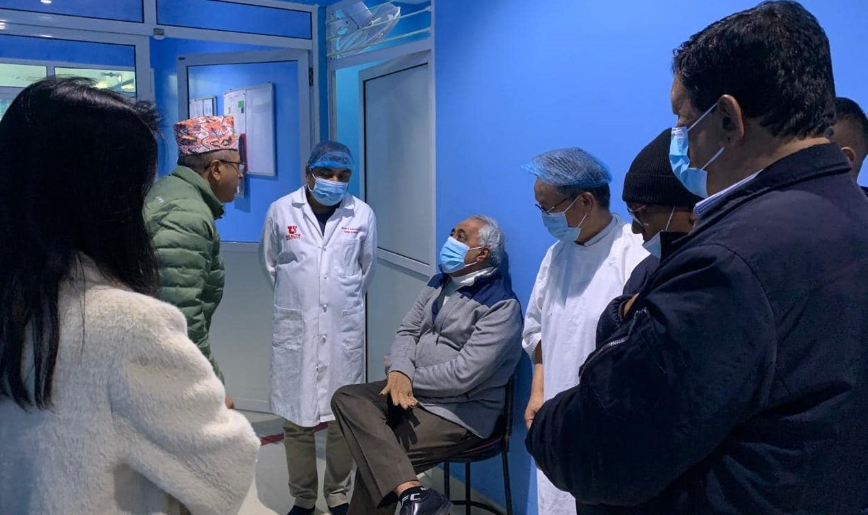 मन्त्री र मेयरलाई भेटेका चन्द्र भण्डारी लेख्छन्- ‘आगोले शरीर मात्रै होइन, आत्मा पनि जल्छ’