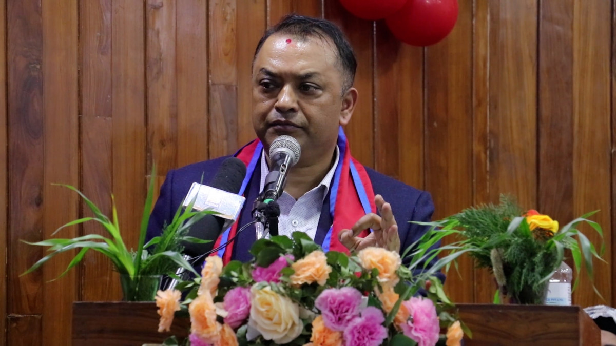 ओली सरकार कांग्रेसले चाहेर निर्माण भएको होइन : गगन थापा