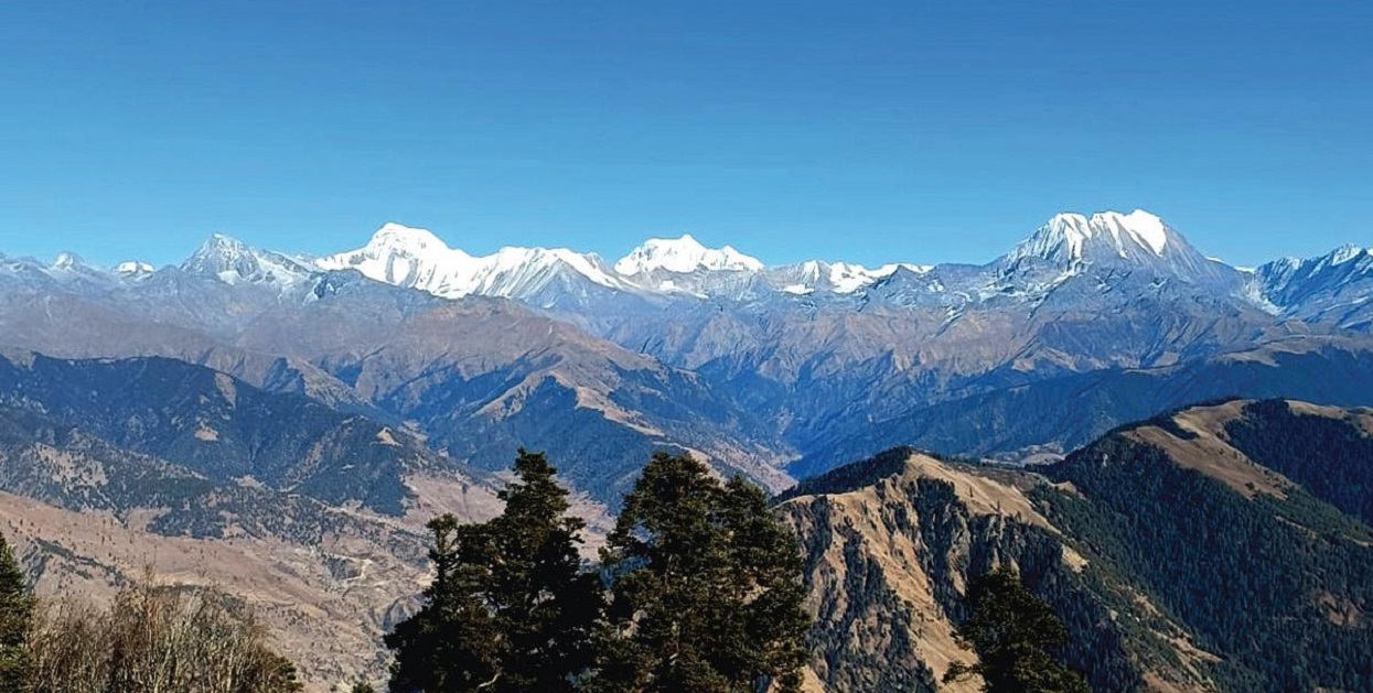 माघ सकिनै लाग्दा न हिउँ न वर्षा