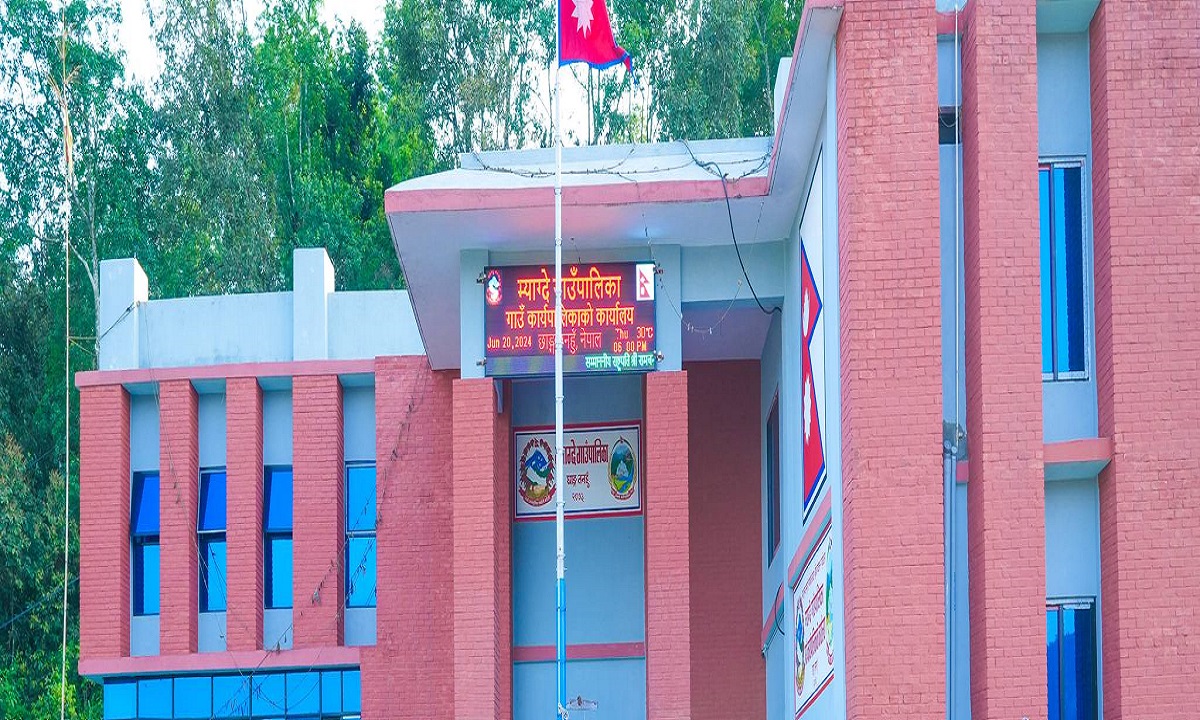 सीप सिकेर आत्मनिर्भर बन्दै म्याग्देका महिला