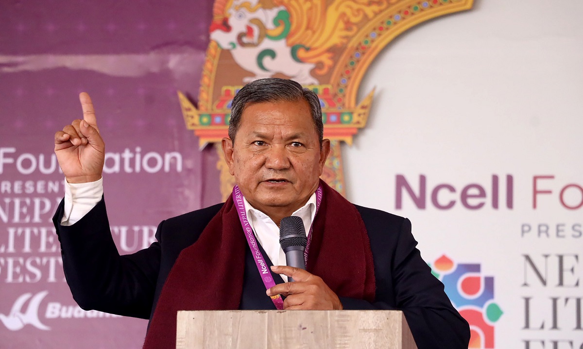 ‘घुम्ने मेचमाथि अन्धो मान्छे’ पढेर क्रान्ति र परिवर्तनप्रति आकर्षित भए : सञ्चारमन्त्री