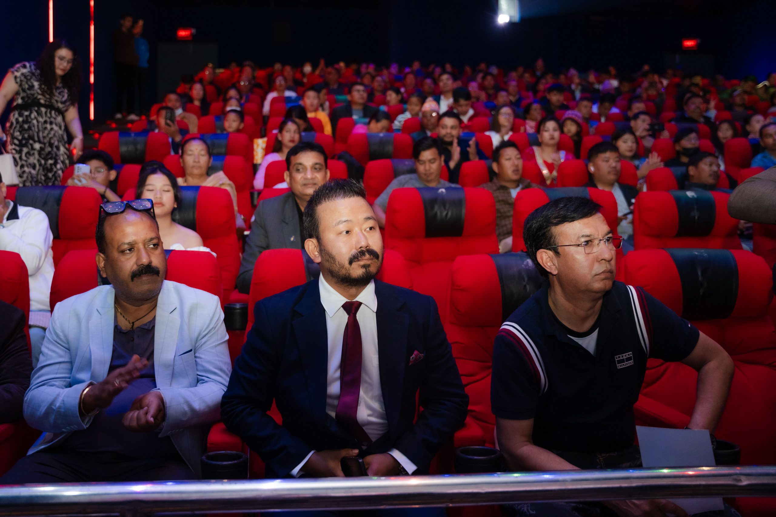 धरानमा ‘अञ्जिला’को भव्य प्रिमियर : दर्शकहरू भावुक र प्रभावित