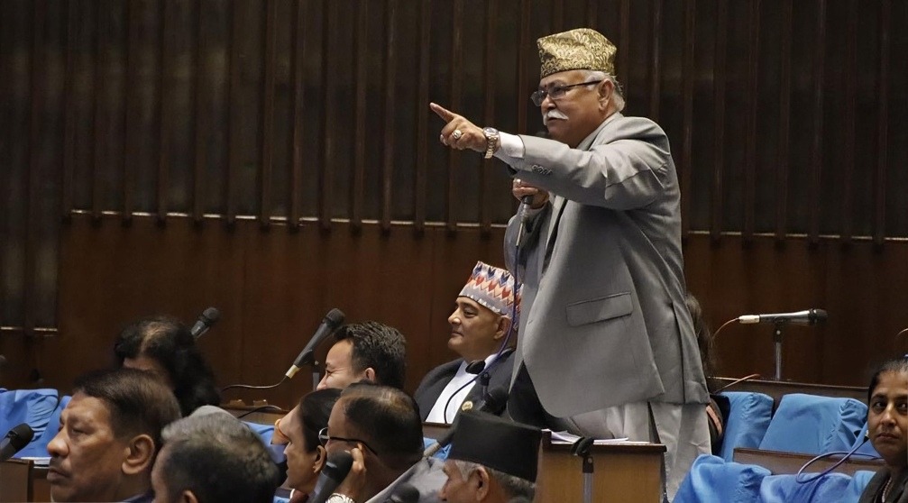 सांसद सिंहको प्रश्न- यौन व्यवसायको लागि सरकारले नै वेश्यालय चलाउने दिन आएको हो ?