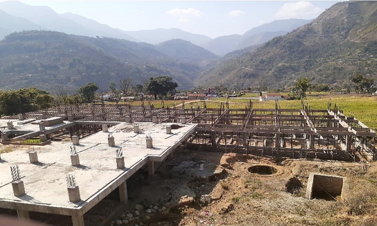 निर्माणाधीन अस्पताल पाँच वर्षदेखि अलपत्र