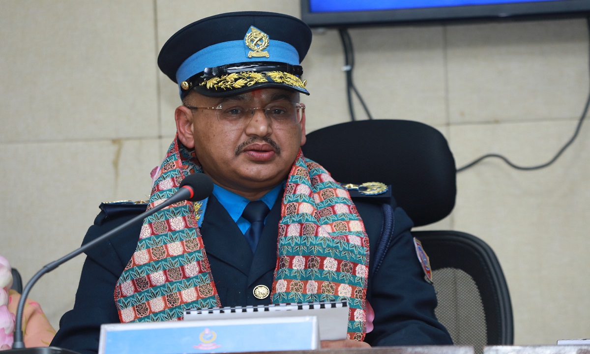 प्रहरी महानिरीक्षक थापाको सम्मानपूर्वक बिदाइ
