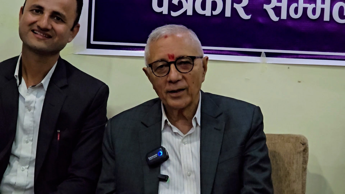 अरुले पूर्वराजा भन्छन्, म राजा नै भन्छु : शेखर कोइराला
