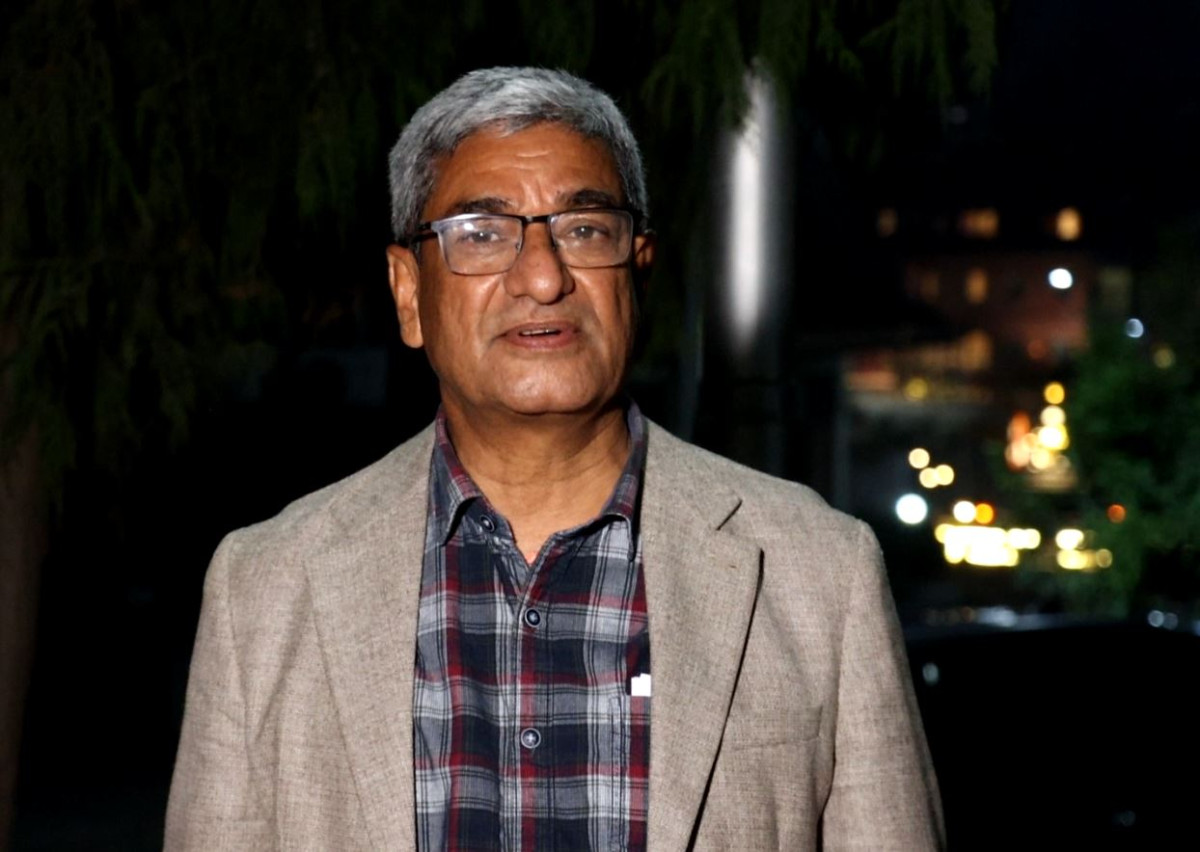 सरकारका बारेमा केही नेताहरूले बोल्नु भएको ‘व्यक्तिगत कुरा’ : गृहमन्त्री लेखक (भिडिओ)
