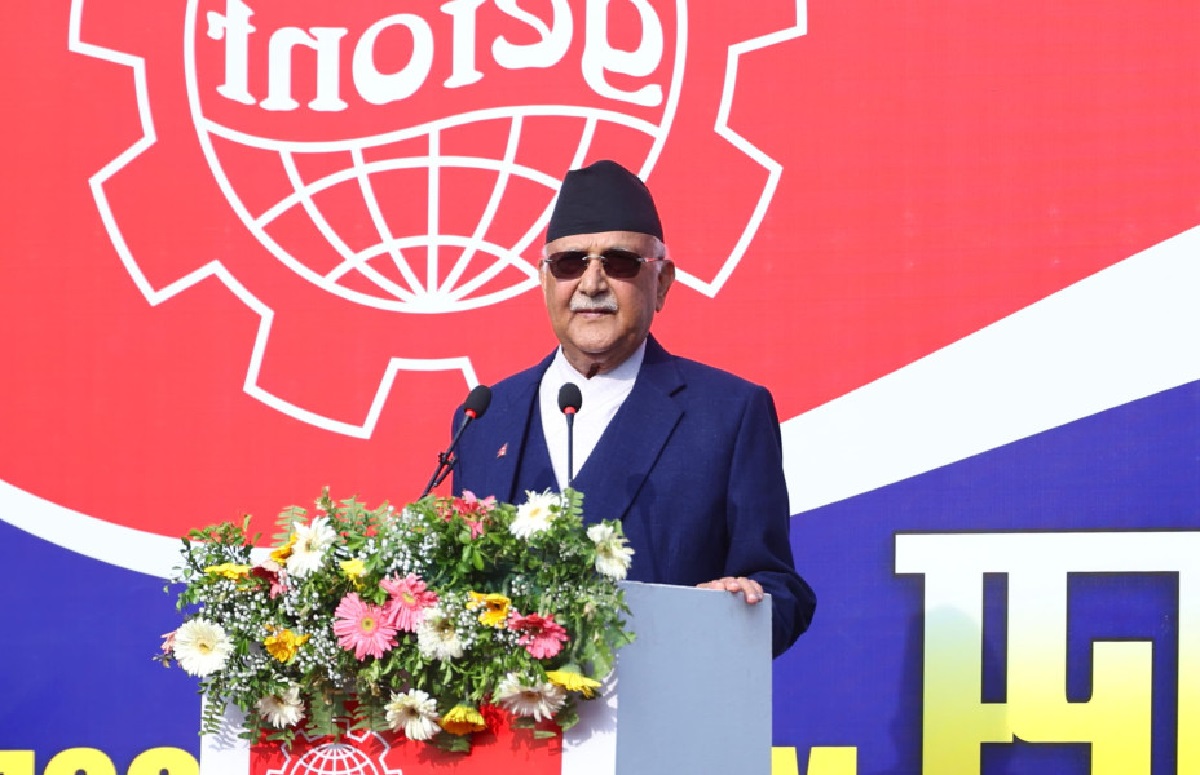फालिसकिएको निरङ्कुश राजतन्त्र फर्काउने सपना देख्नेहरुविरुद्ध मजदुर वर्ग सचेत रुपमा लाग्नुपर्छ : प्रधानमन्त्री