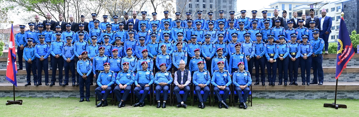 नवनियुक्त प्रहरी निरीक्षकहरू दर्ज्यानी चिन्हद्वारा सुशोभित